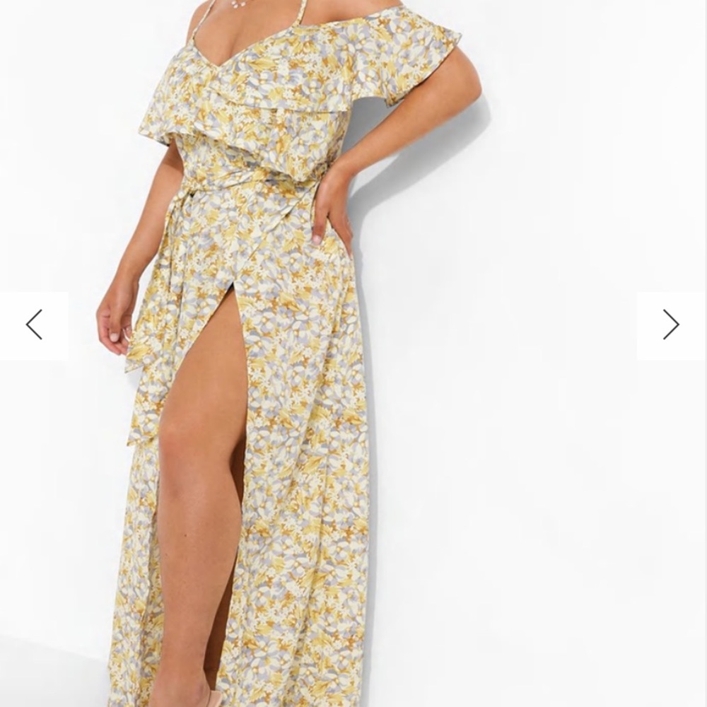 Boohoo US 20 PLUS WOVEN FLORAL COLD SHOULDER MAXI DRESS NWT